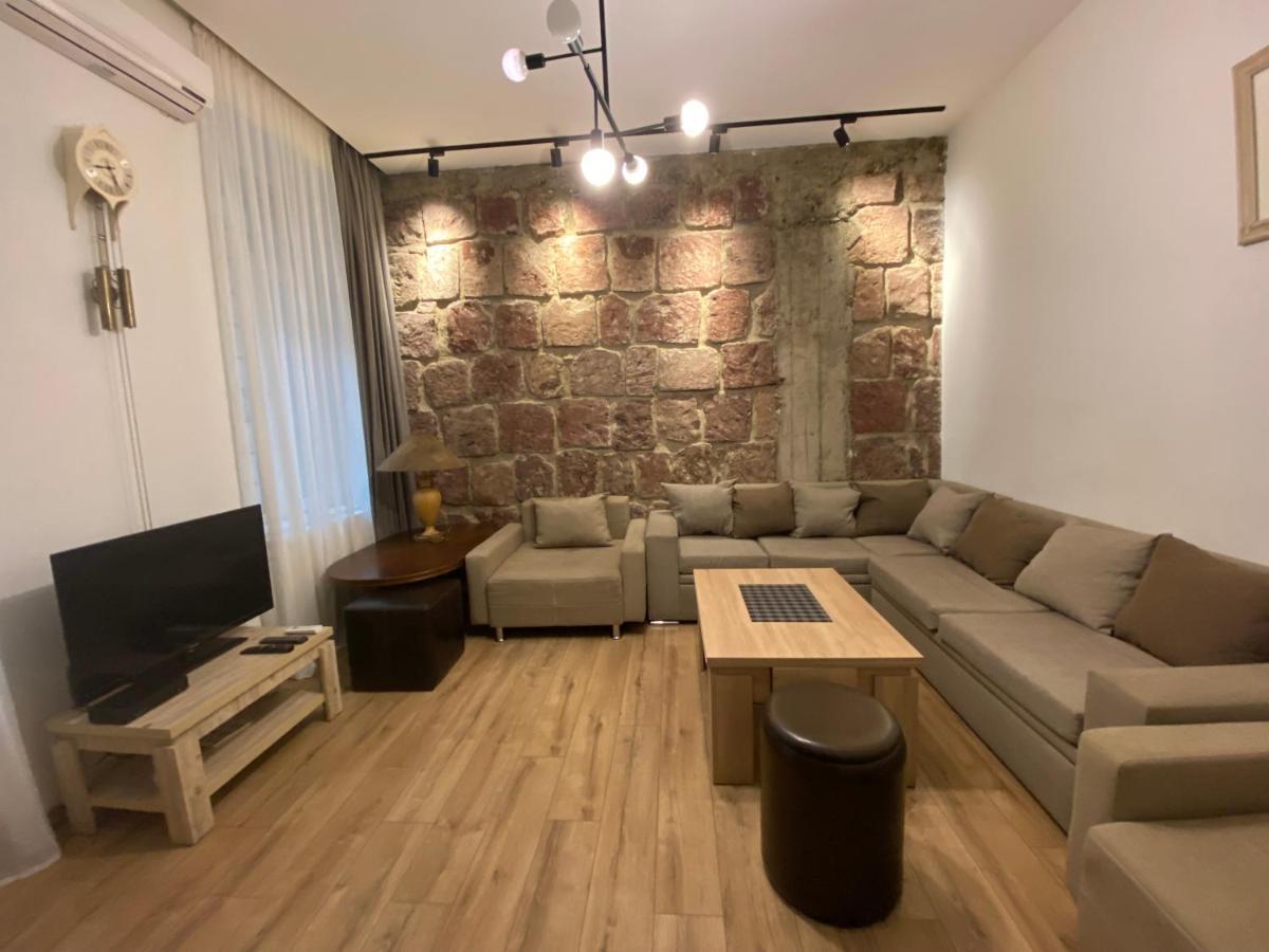 טביליסי Nice Loft On Uznadze Street מראה חיצוני תמונה