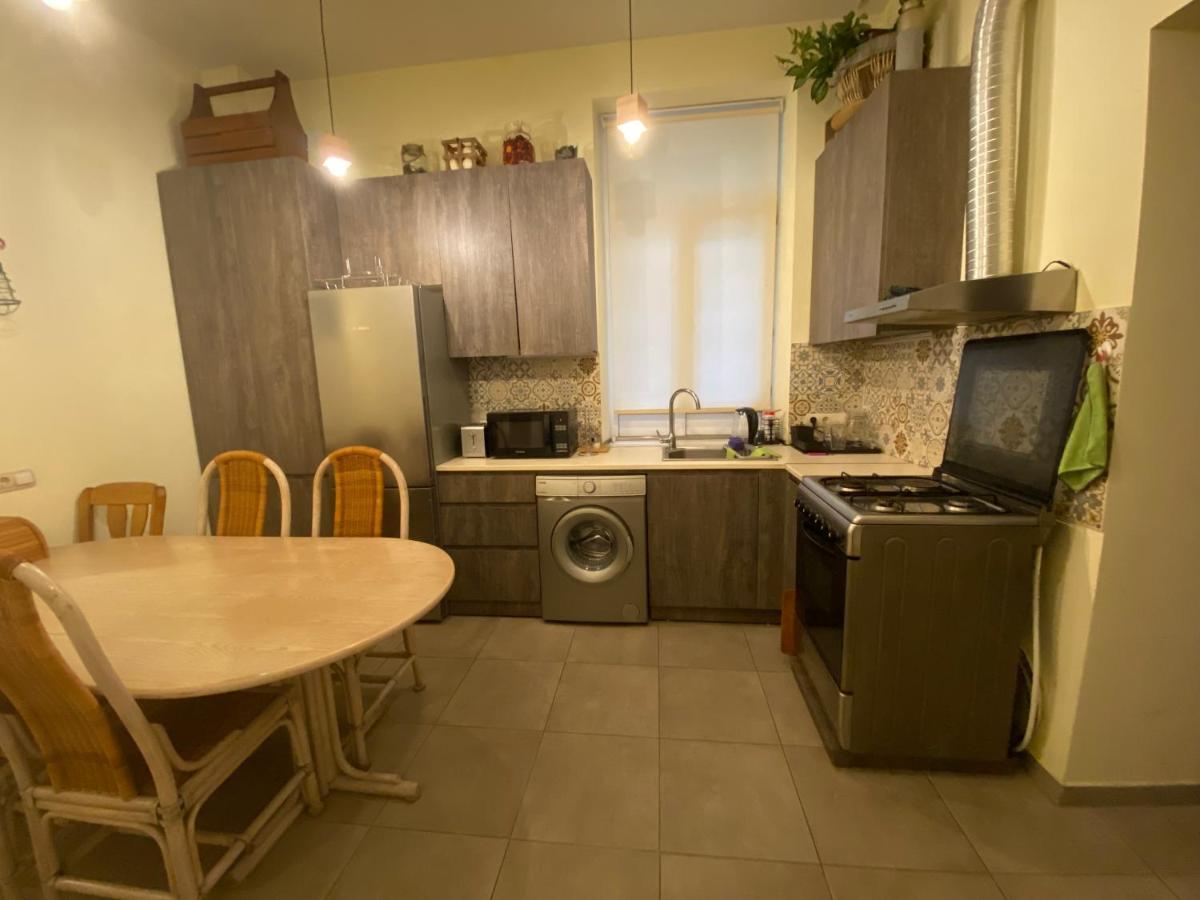 טביליסי Nice Loft On Uznadze Street מראה חיצוני תמונה