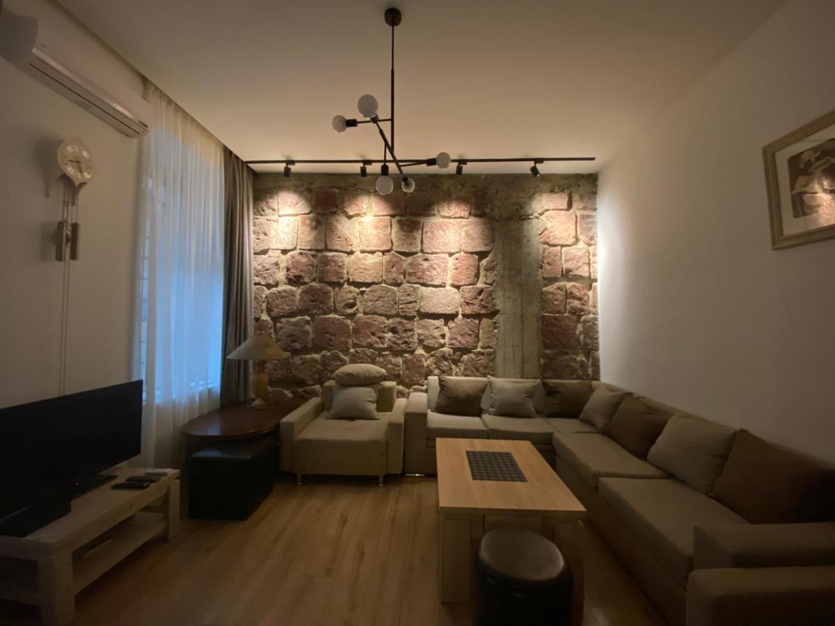 טביליסי Nice Loft On Uznadze Street מראה חיצוני תמונה