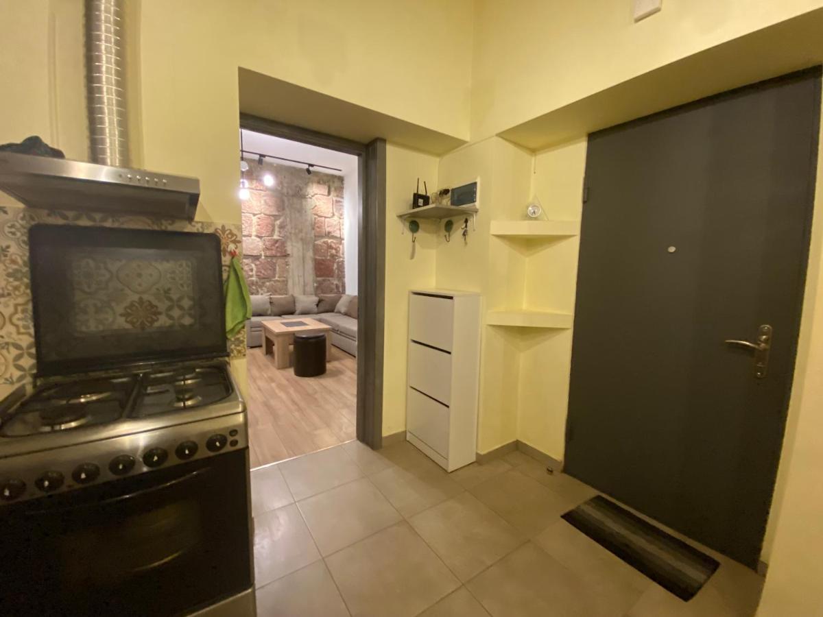 טביליסי Nice Loft On Uznadze Street מראה חיצוני תמונה