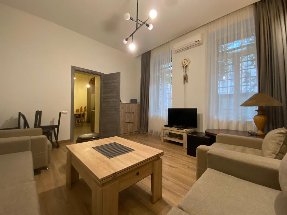 טביליסי Nice Loft On Uznadze Street מראה חיצוני תמונה