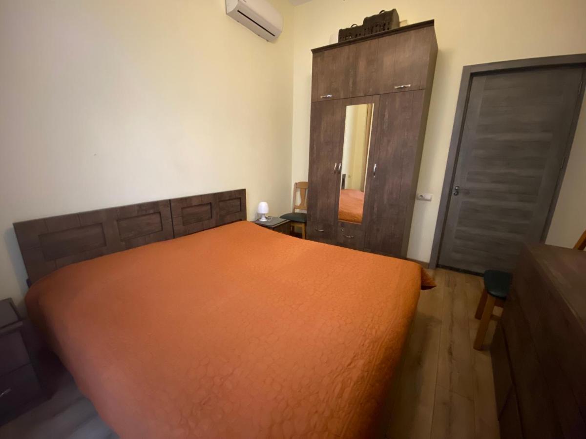 טביליסי Nice Loft On Uznadze Street מראה חיצוני תמונה