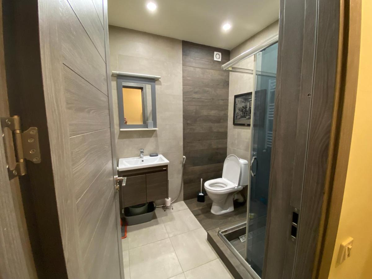 טביליסי Nice Loft On Uznadze Street מראה חיצוני תמונה